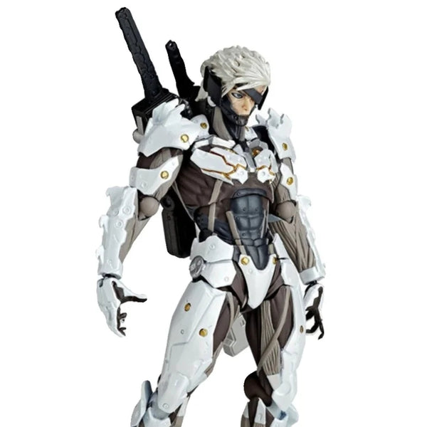 Metal Gear Rising: Revengeance Raiden Con Accessori GK Figure