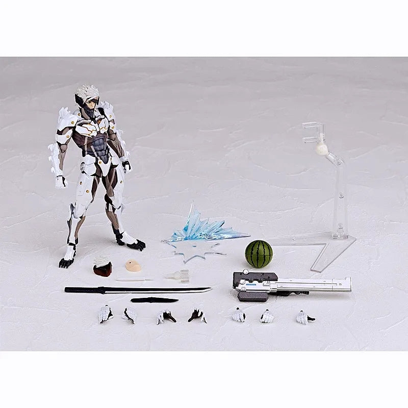 Metal Gear Rising: Revengeance Raiden Con Accessori GK Figure