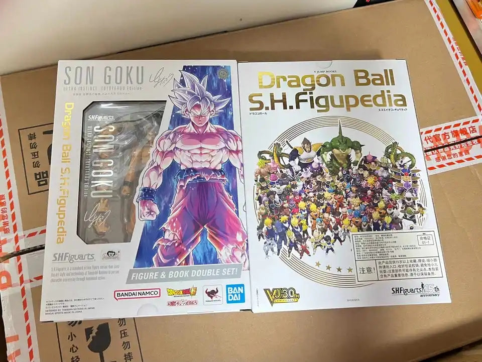 Dragon Ball Super Goku Ultra Istinto Bandai S.H. Figupedia Toyotaro Edition VJ30TH