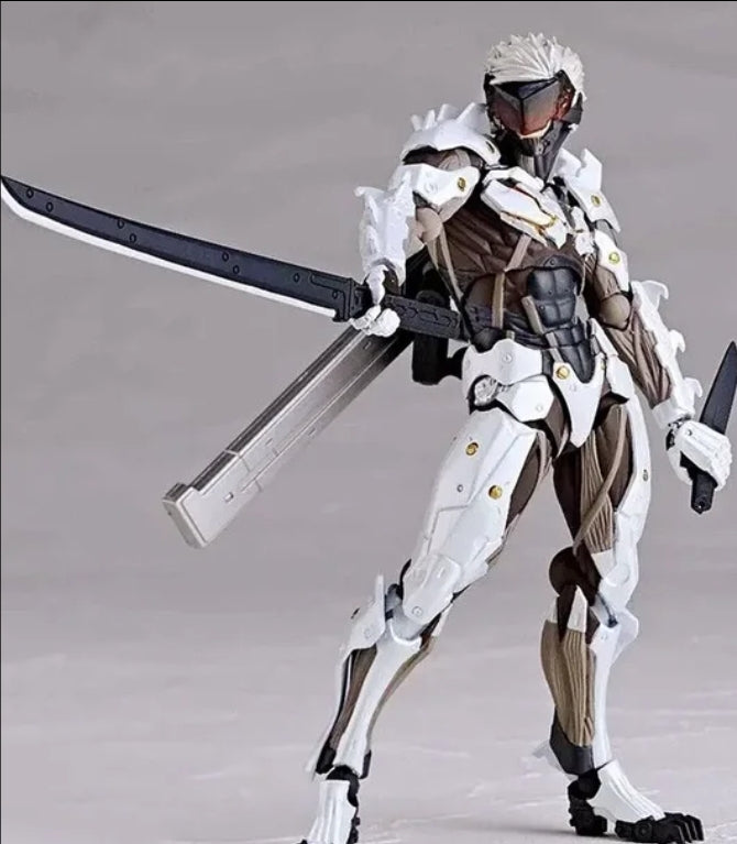 Metal Gear Rising: Revengeance Raiden Con Accessori GK Figure